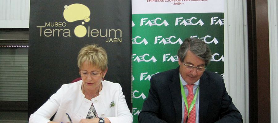 FAECA-Jaén firma un convenio con la Consejería de Agricultura para dar a conocer el Museo Terra Oleum entre los cooperativistas