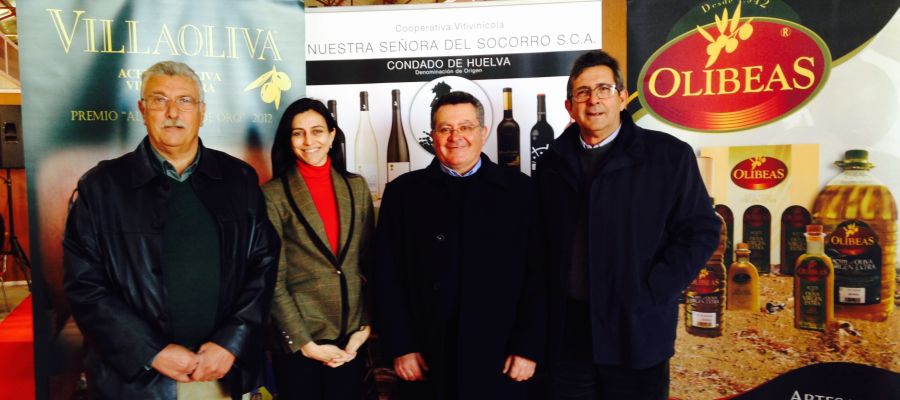 Las cooperativas vinícolas y olivareras promocionan sus productos en distintas ferias agroalimentarias de Huelva