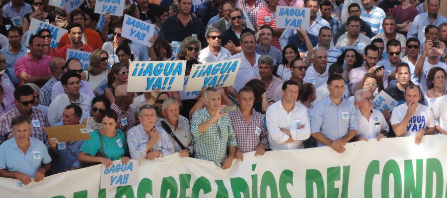 Las cooperativas piden agua para los regadíos del Condado de Huelva frente a la Delegación del Gobierno