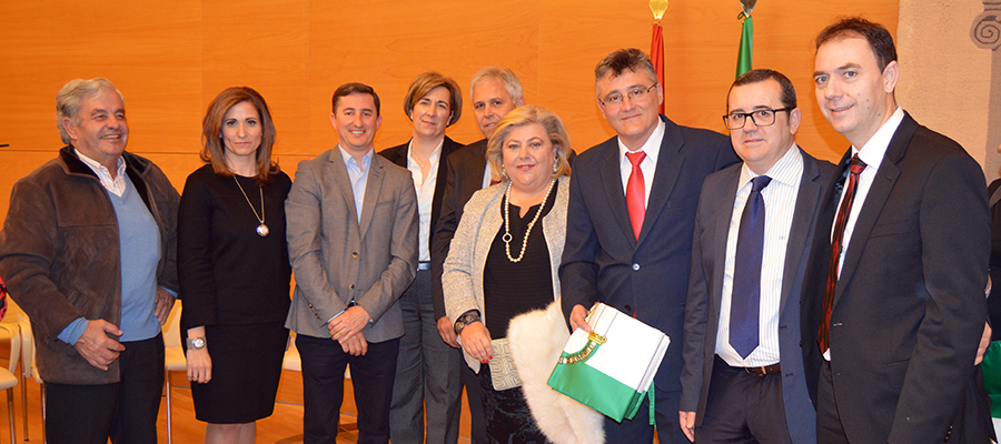 Cooperativas Agro-alimentarias de Granada felicita a Cosegur, galardonada con la Bandera de Andalucía