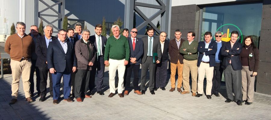 El Consejo Rector de Cooperativas Agro-alimentarias de Andalucía conoce los modelos de distribución alimentaria de Mercadona y Covirán