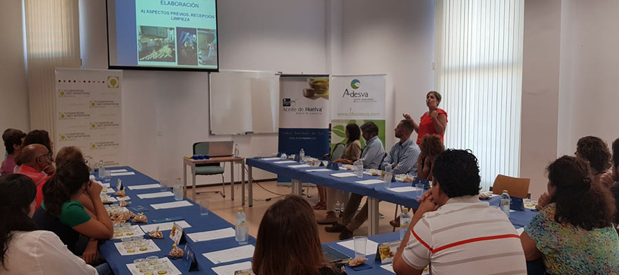 Las cooperativas oleícolas de Huelva invitan a degustar el AOVE de la provincia en Agrocosta 2018