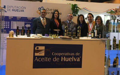 Cooperativas Agro-alimentarias impulsa la promoción del AOVE onubense en el Salón Gourmets de Madrid