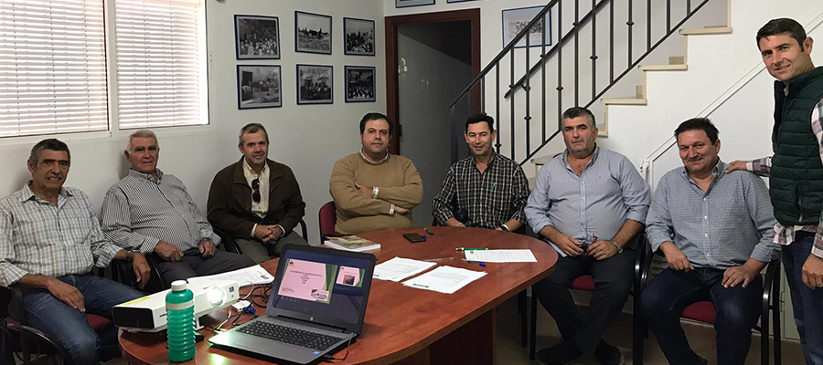 Agricultores onubenses ahondan en las causas y efectos del cambio climático para salvaguardar sus producciones