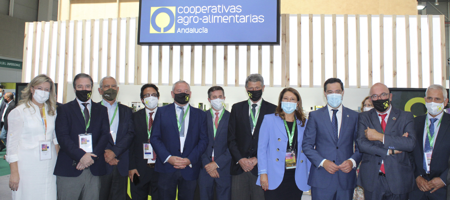 Cooperativas Agro-alimentarias de Andalucía difunde en Expoliva la labor del modelo cooperativo para impulsar el avance del sector oleícola