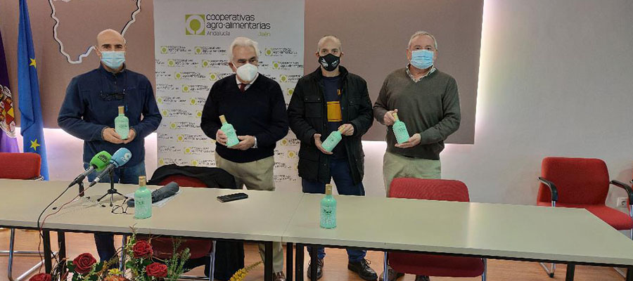 Cooperativas Agro-alimentarias de Jaén promociona los primeros aceites de Canena