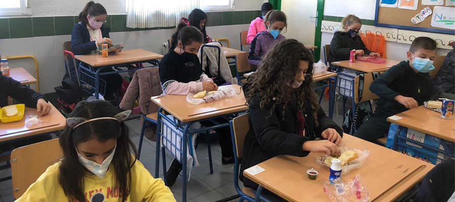 Más de 550 escolares de Huelva de media docena de colegios conocen el sector cooperativo andaluz