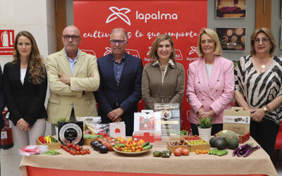 La consejera de Empleo destaca a Granada La Palma como un ejemplo de la economía social en una visita impulsada por Cooperativas Agro-alimentarias