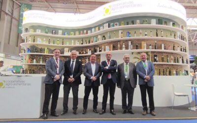 Cooperativas Agro-alimentarias de Andalucía hace gala del éxito del cooperativismo oleícola en Expoliva 2023