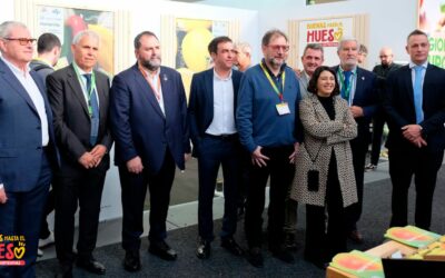La campaña ‘Buenas Hasta el Hueso’ se presenta en Fruit Logistica y suma la incorporación de las cooperativas de frutas andaluzas para 2024
